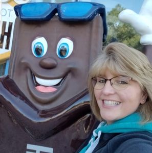 Meet your Posher, Kim